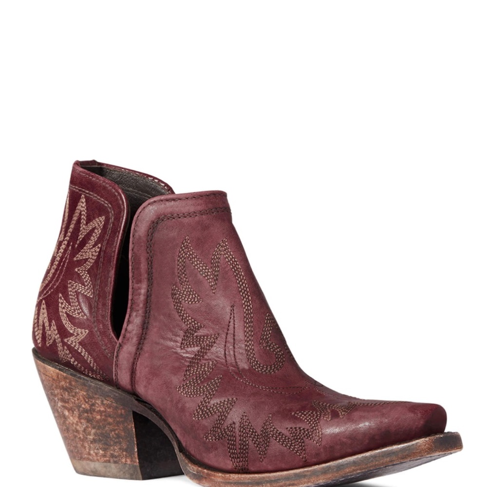 Ariat Dixon